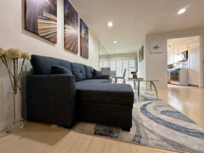 1 BD Condominium Near Sunset Blvd Los Angeles